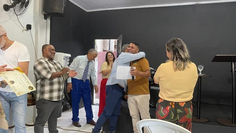 Momento de comunhão durante a formatura de capelania da CMEBE
