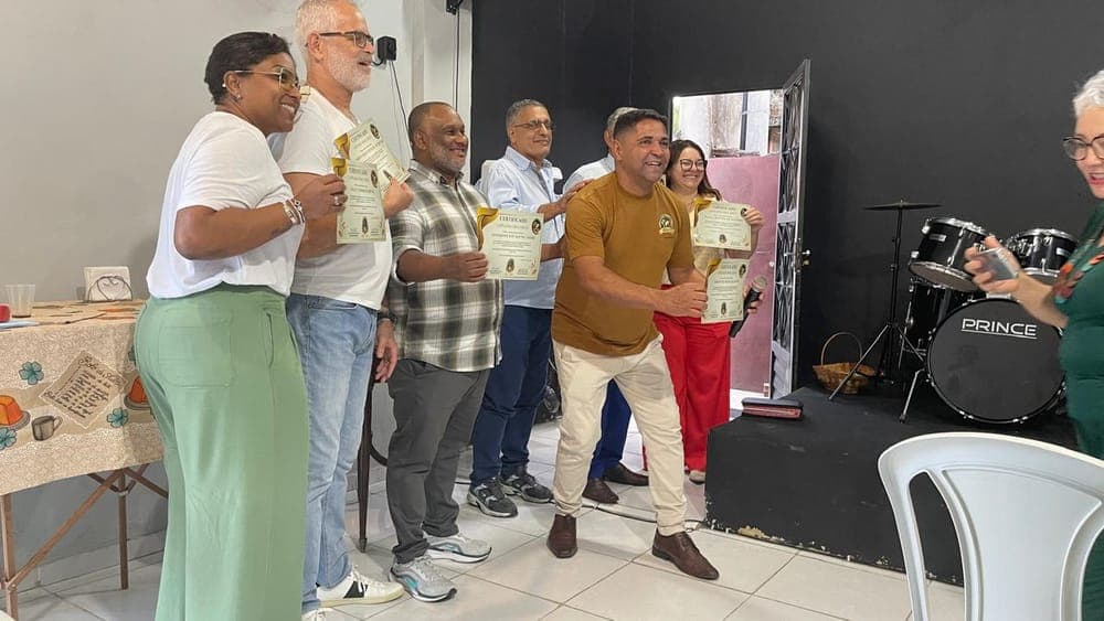 Entrega de certificado de capelania pela CMEBE