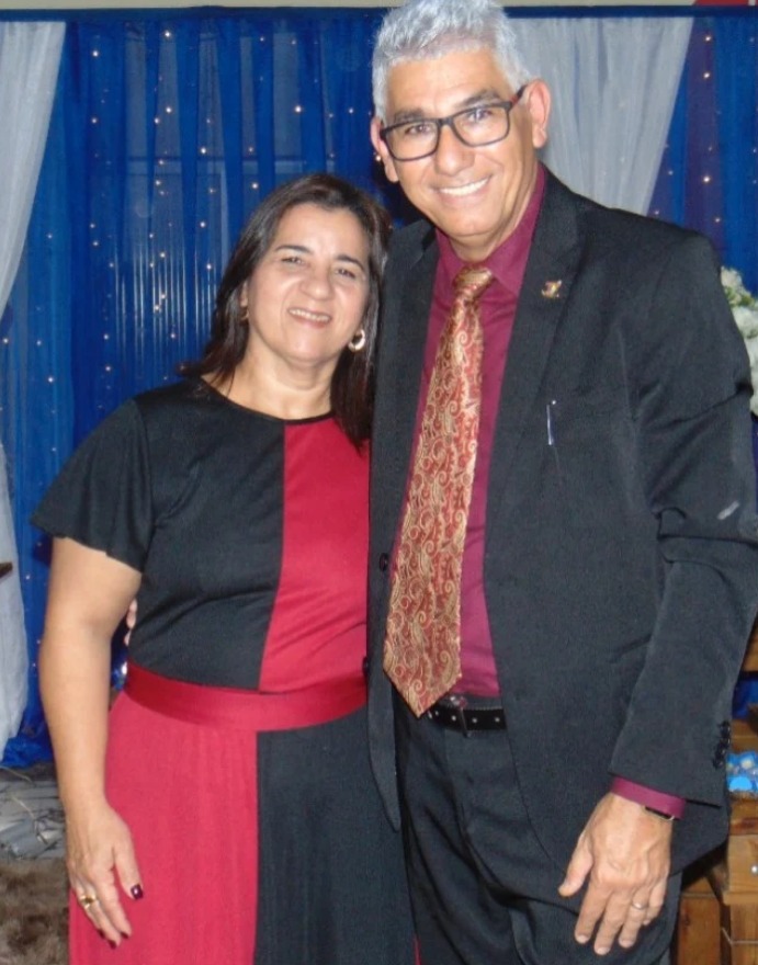 Presidente da CMEBE ao lado de sua esposa em ocasião institucional